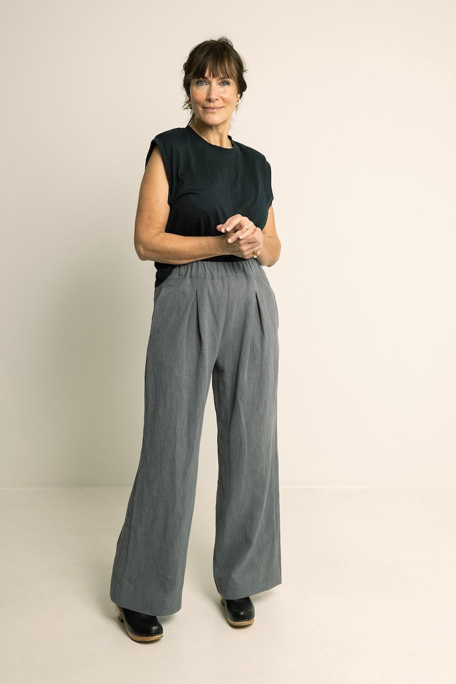 palazzo pants sewing pattern by wardrobe by me front view