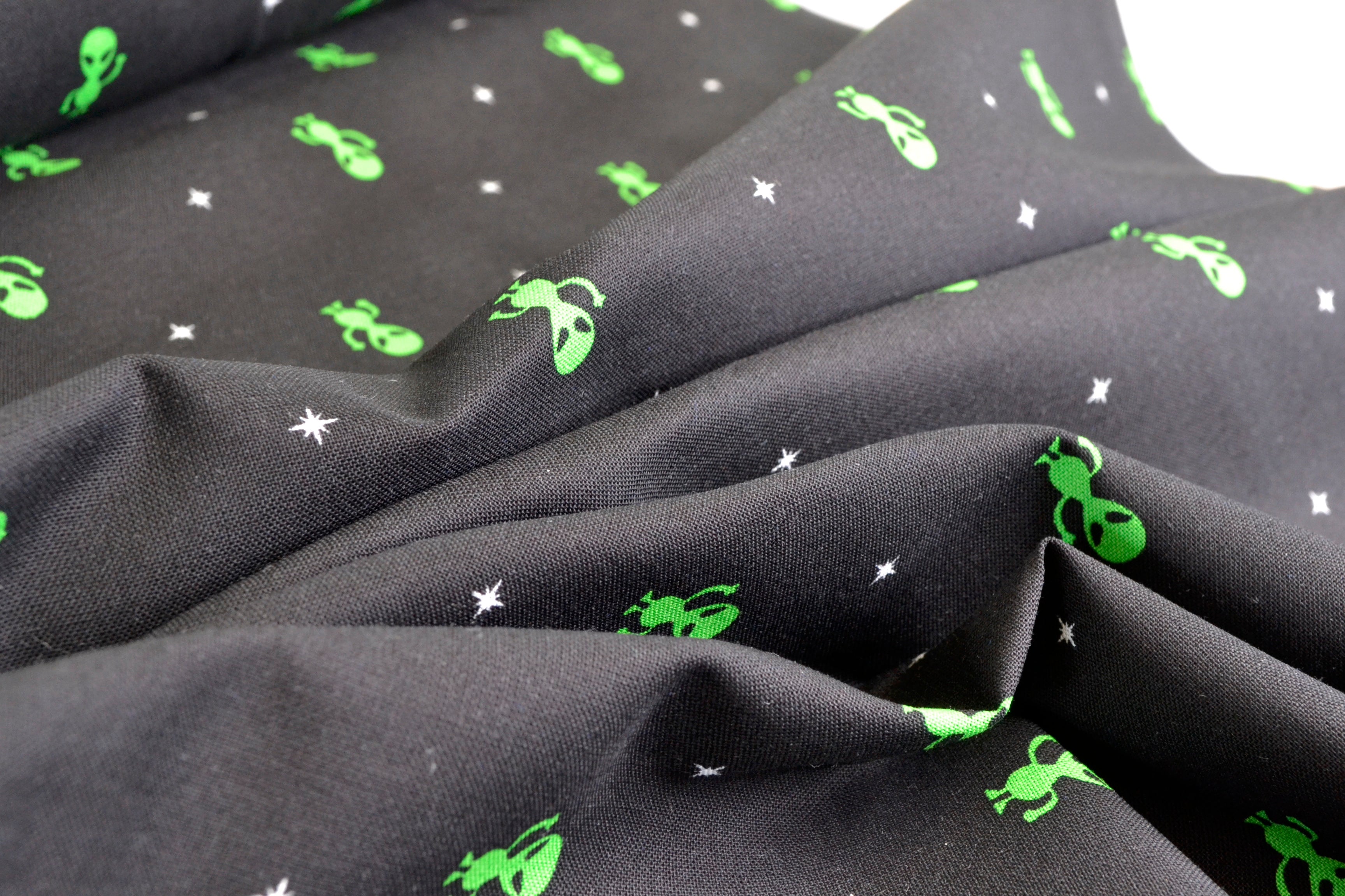 Aliens Black, Timeless Treasures