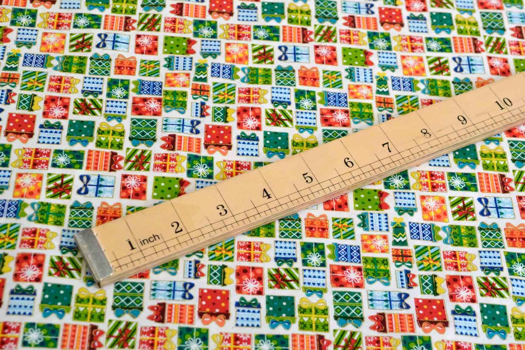 Santa Express Presents Cream, Makower