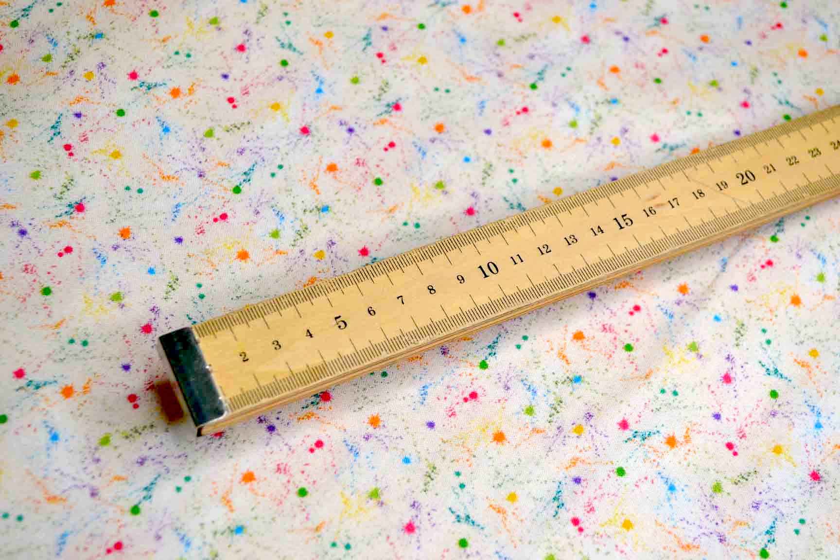 Colour Splash Cream, Michael Miller