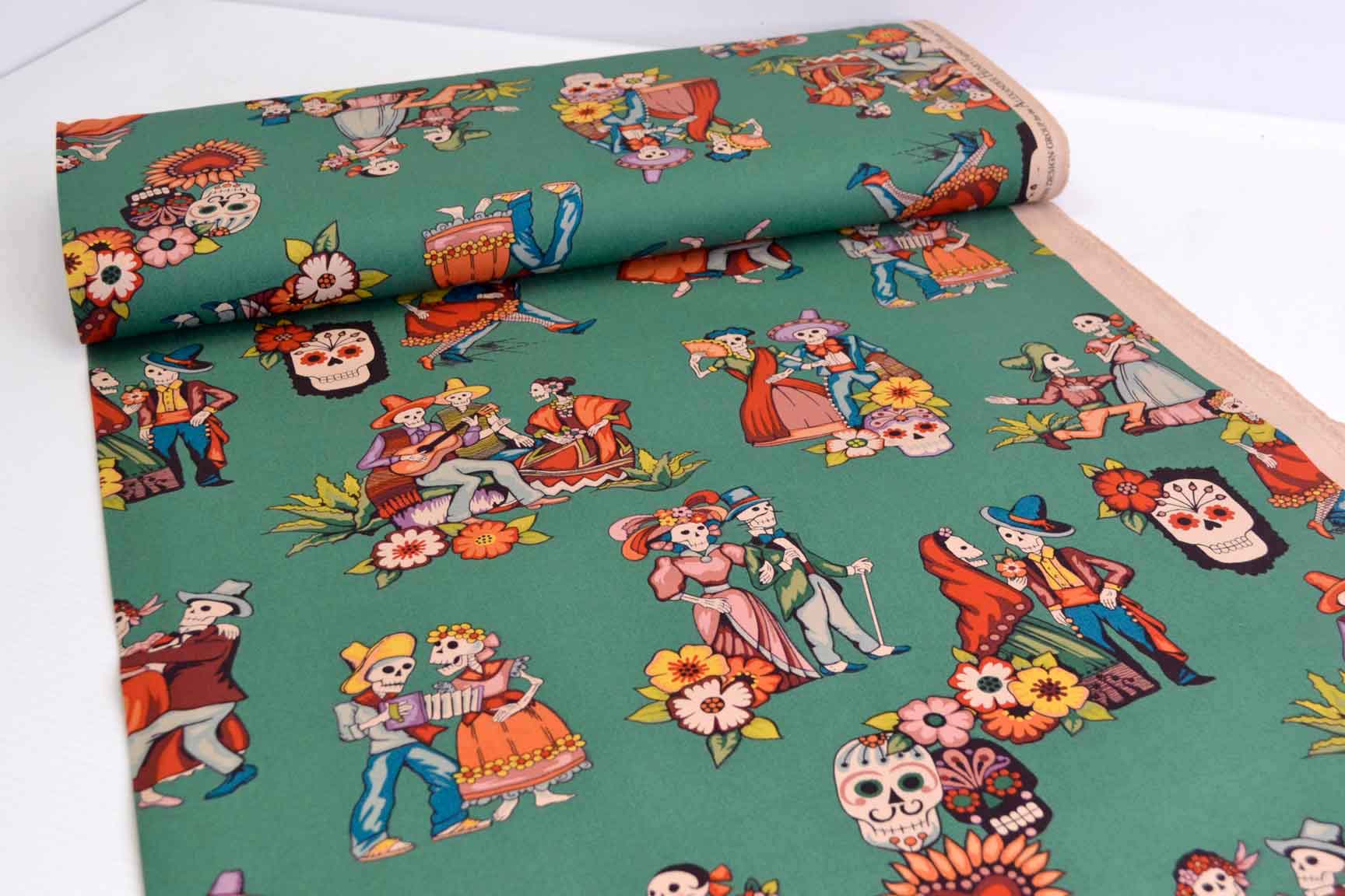 La Media Vuelta Peacock Home Decor, Alexander Henry