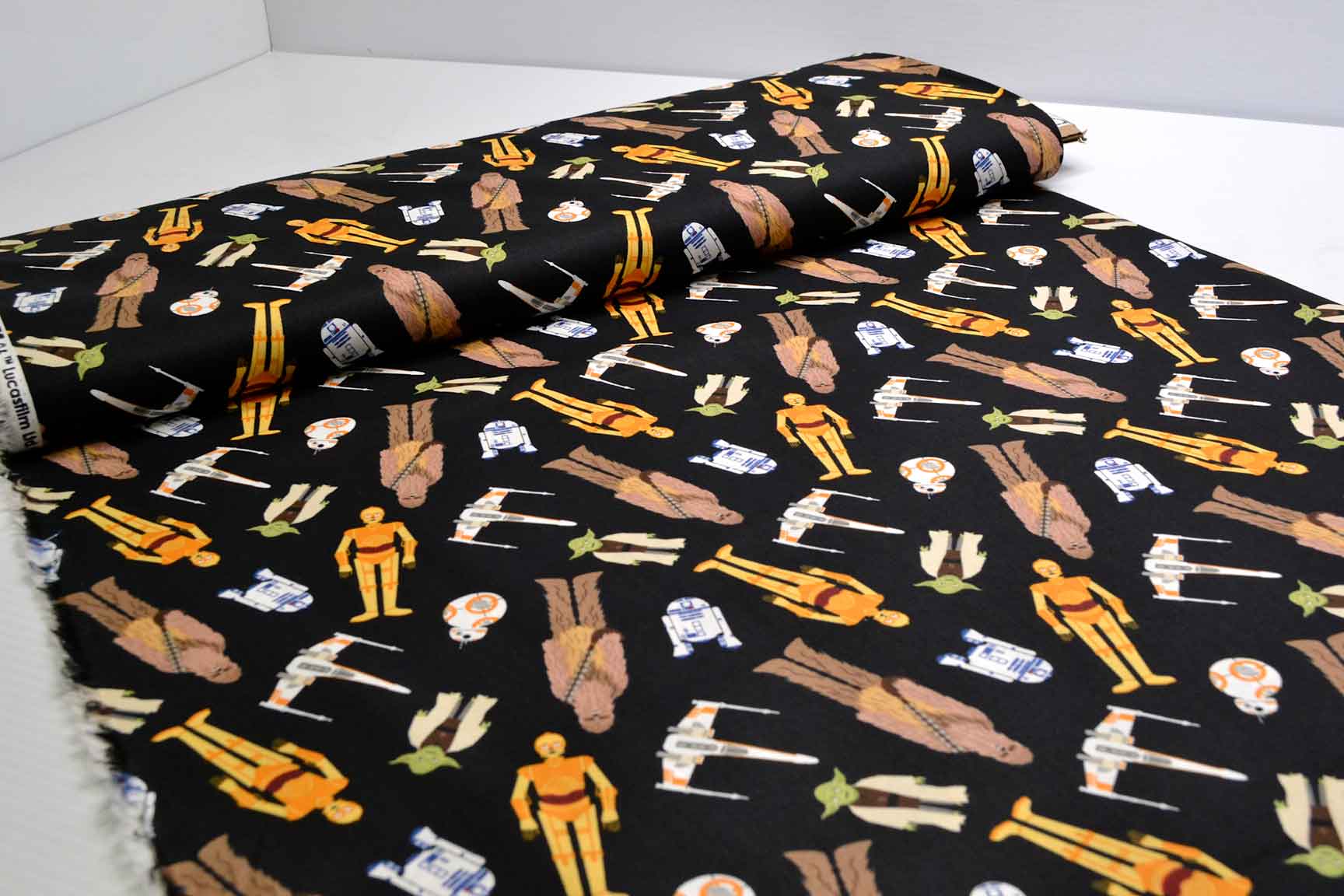 Star Wars Characters Tossed Black, Camelot