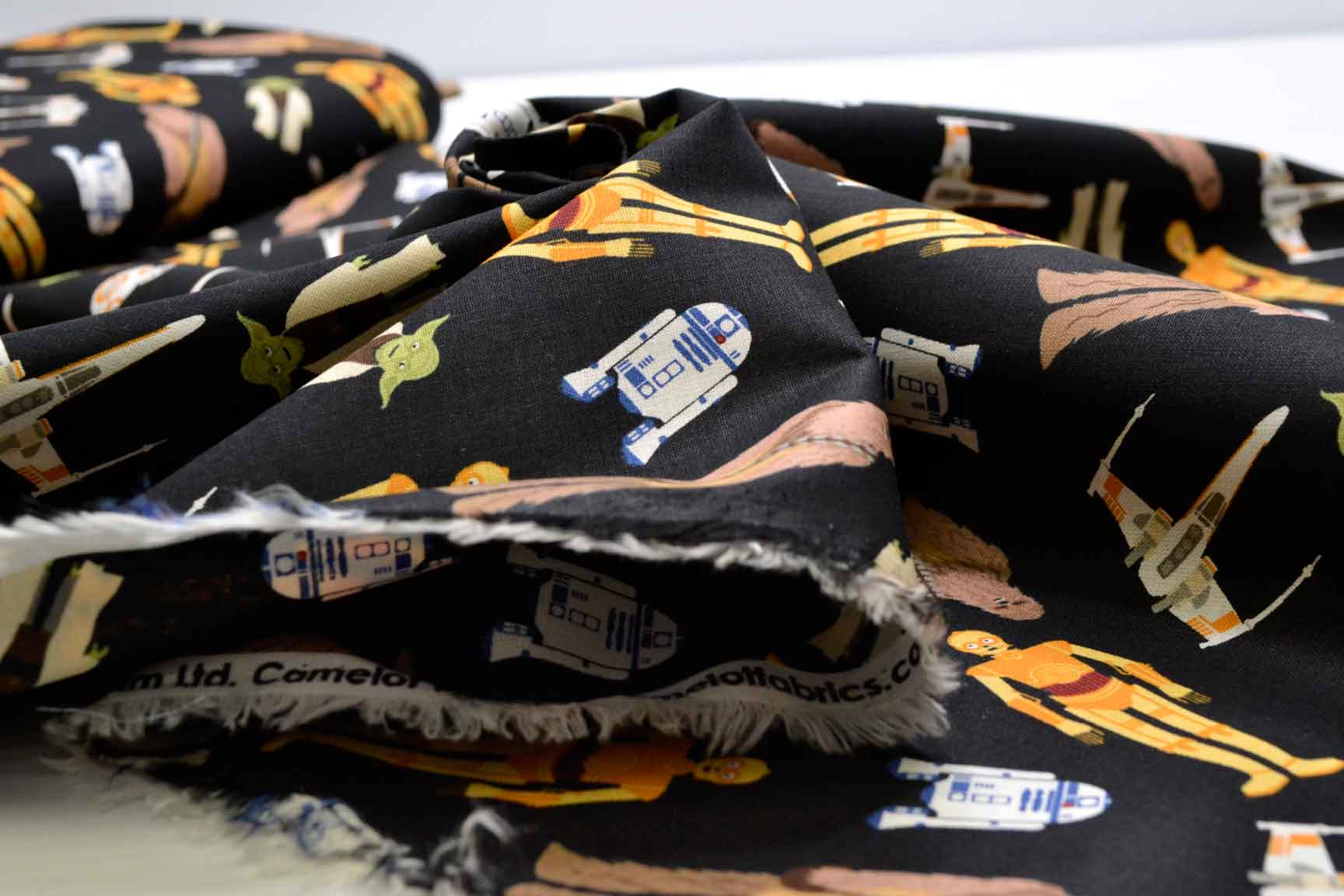 Star Wars Characters Tossed Black, Camelot