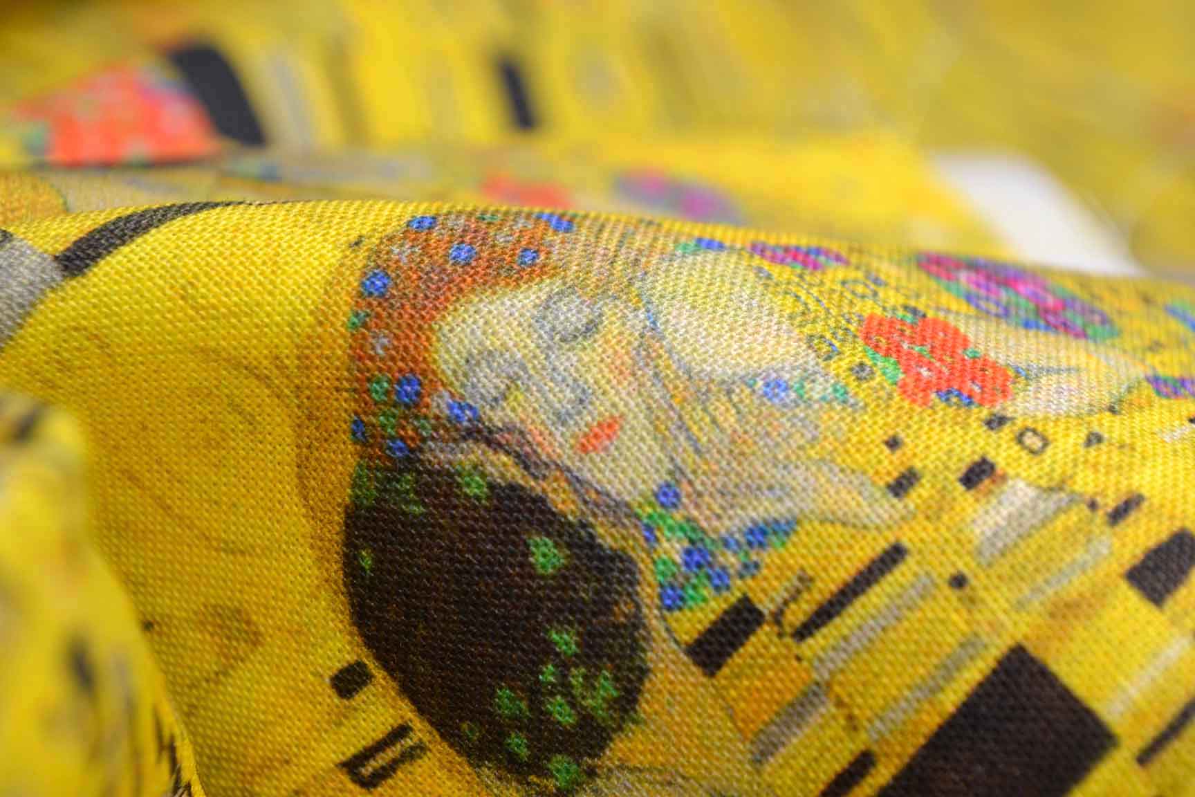 The Kiss, Crafty Cotton