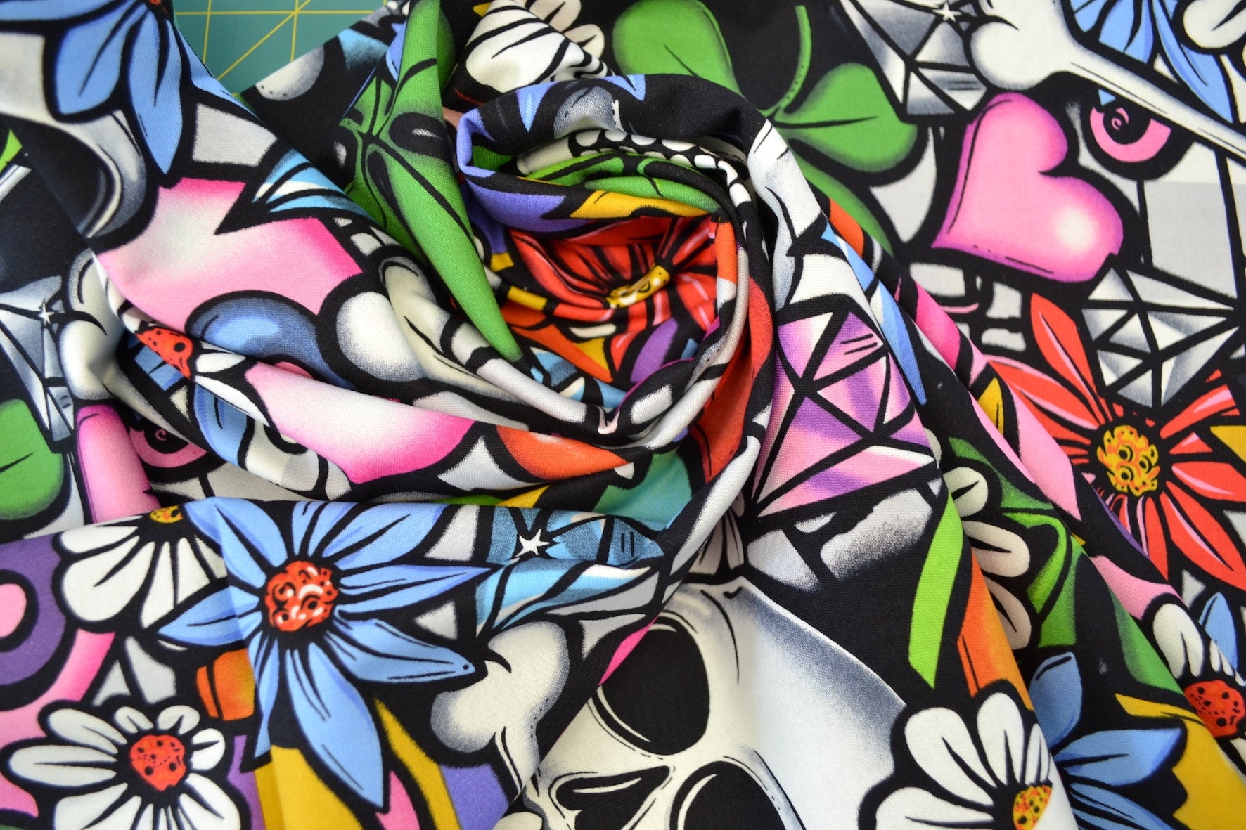 Street Skull Multi, Alexander Henry